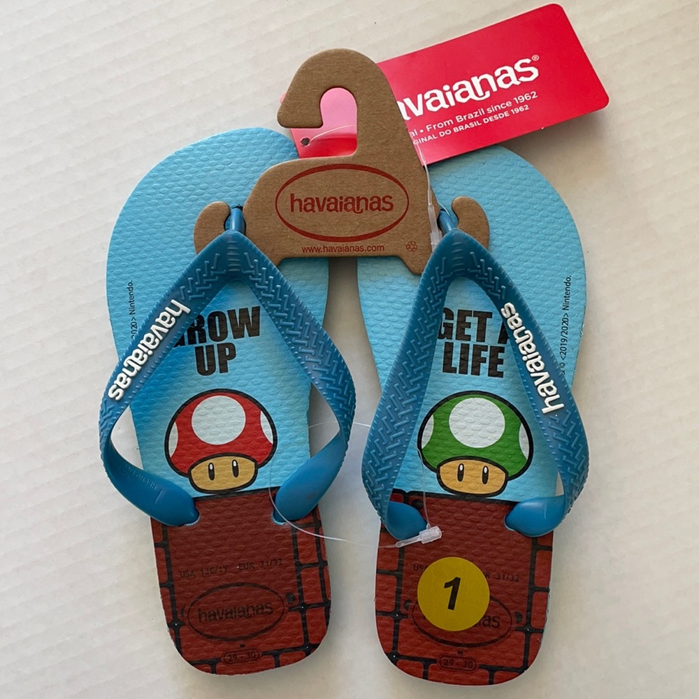 NWT Mario Mushroom Havaianas kids size 1